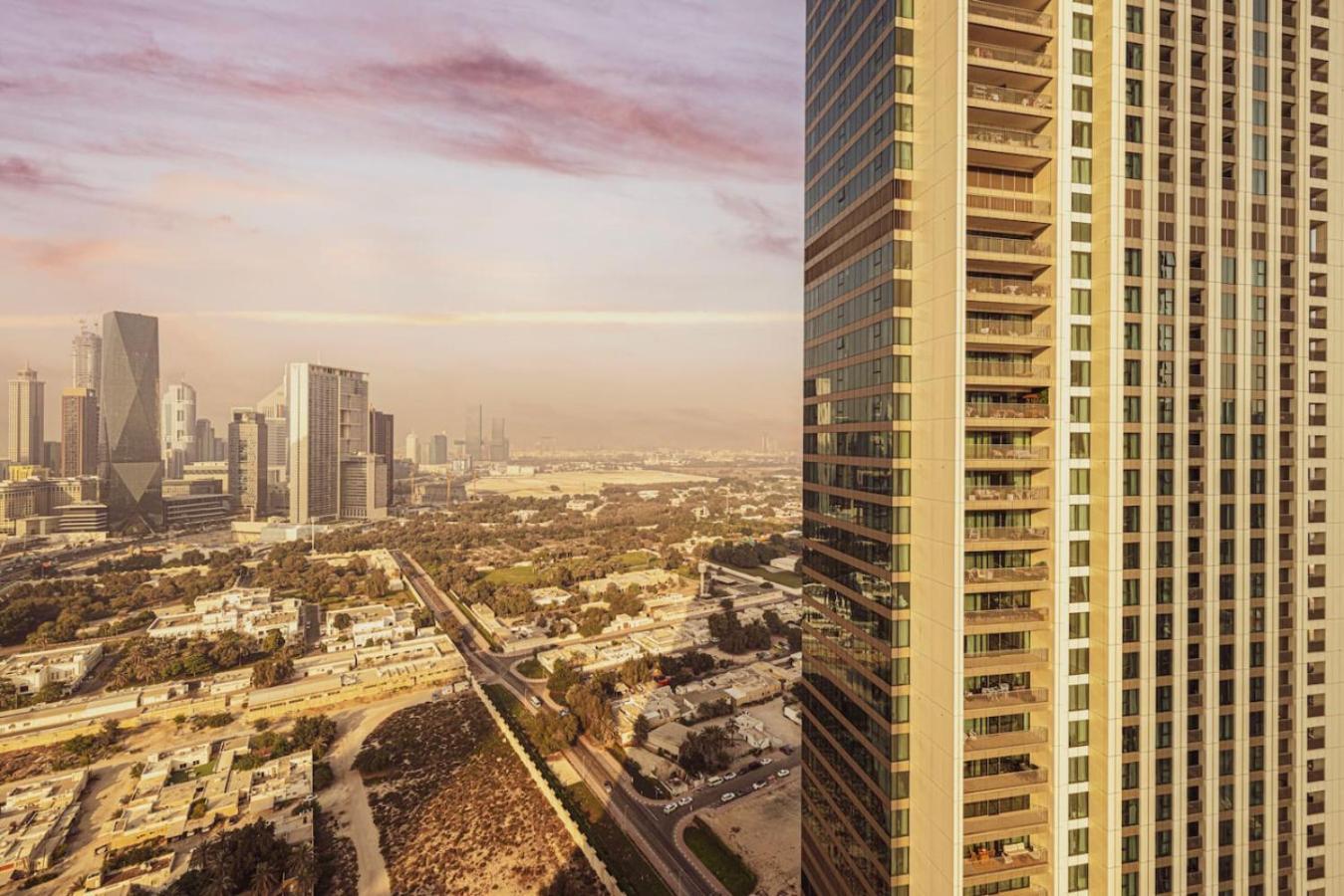 Seraya 5 - 4bdr - Burj Views - Private Jacuzzi Dubai