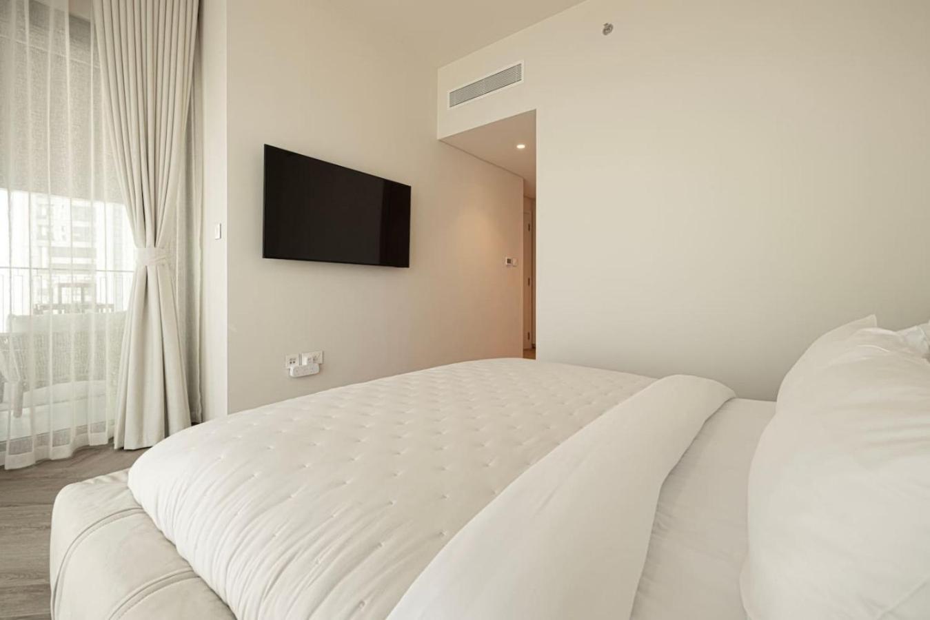 Apartment Seraya 5 - 4bdr - Burj Views - Private Jacuzzi