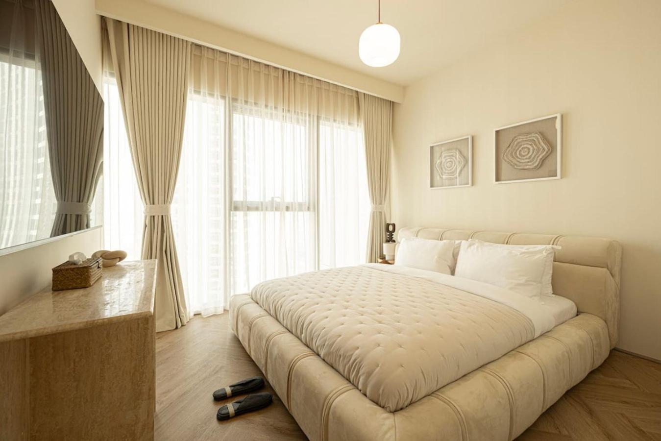 Seraya 5 - 4bdr - Burj Views - Private Jacuzzi Apartment *