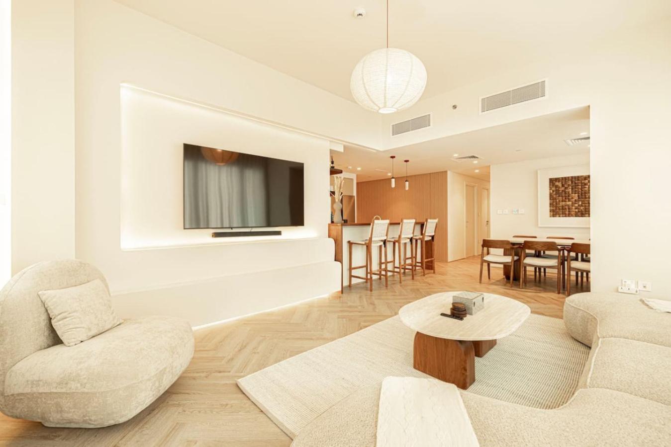 Apartment Seraya 5 - 4bdr - Burj Views - Private Jacuzzi *