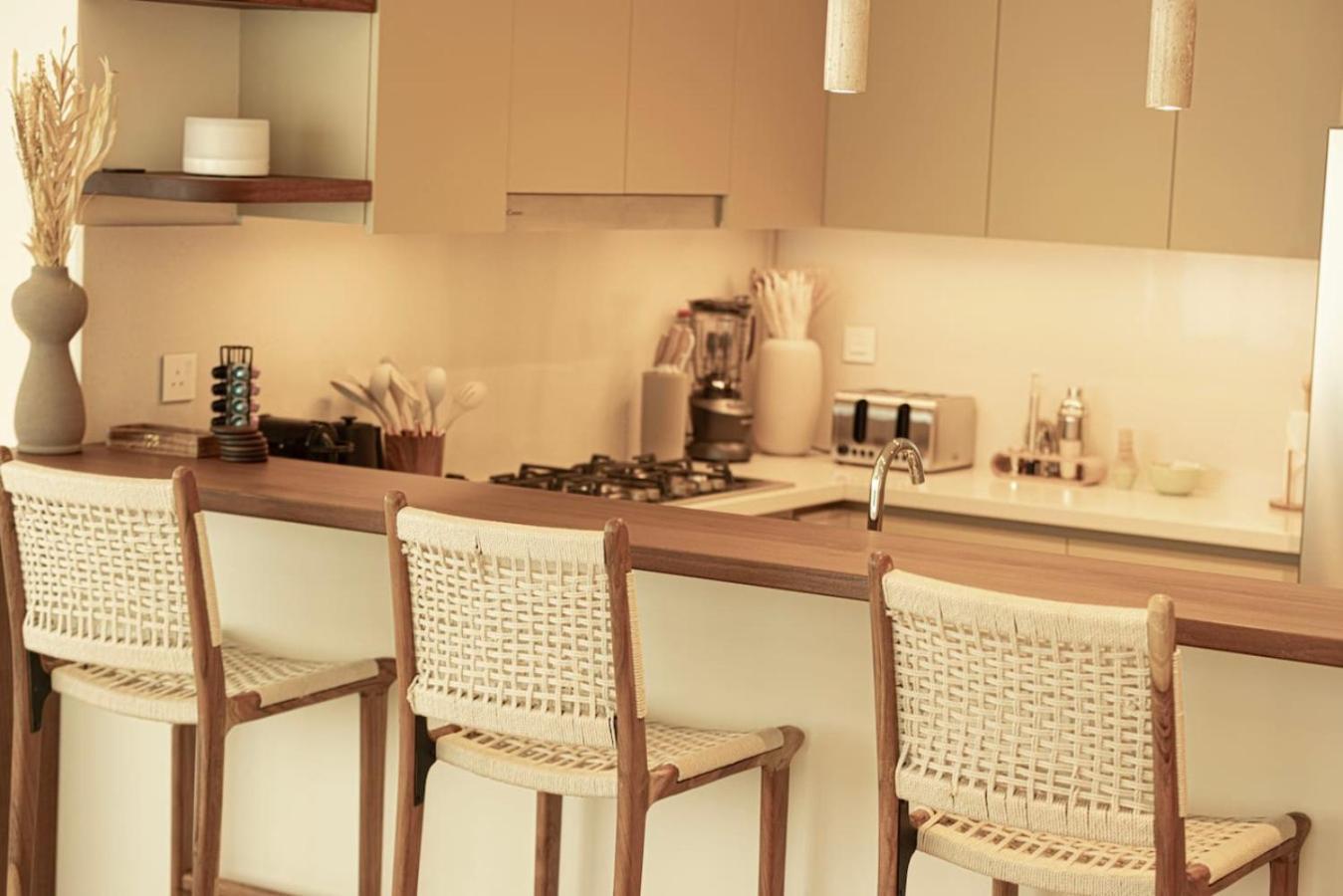 Seraya 5 - 4bdr - Burj Views - Private Jacuzzi Apartment